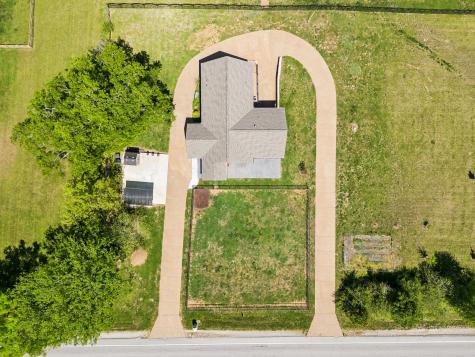 2104 Williamsport Pike Columbia TN 38401