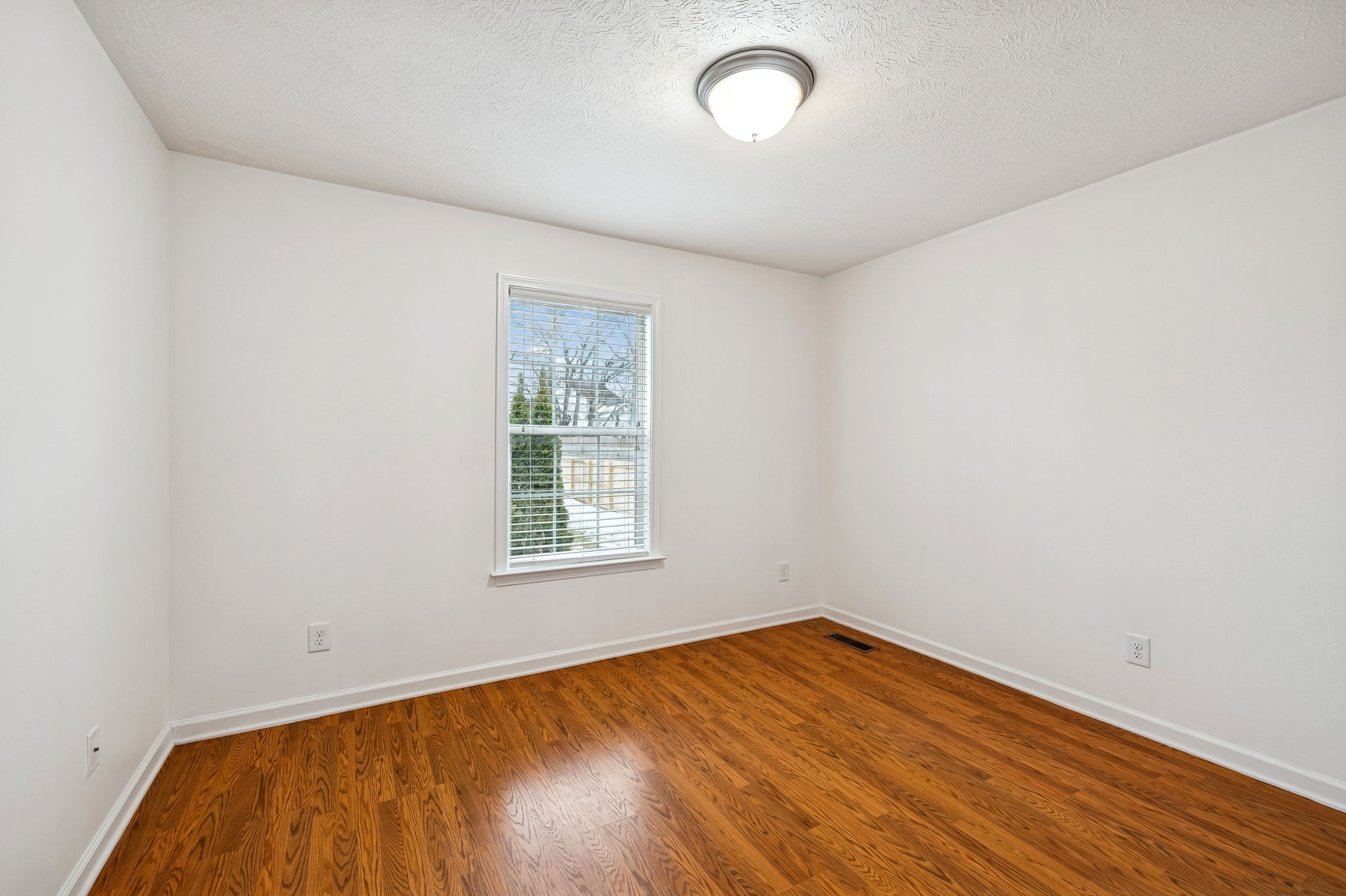 1909 Susan Road Columbia TN 38401