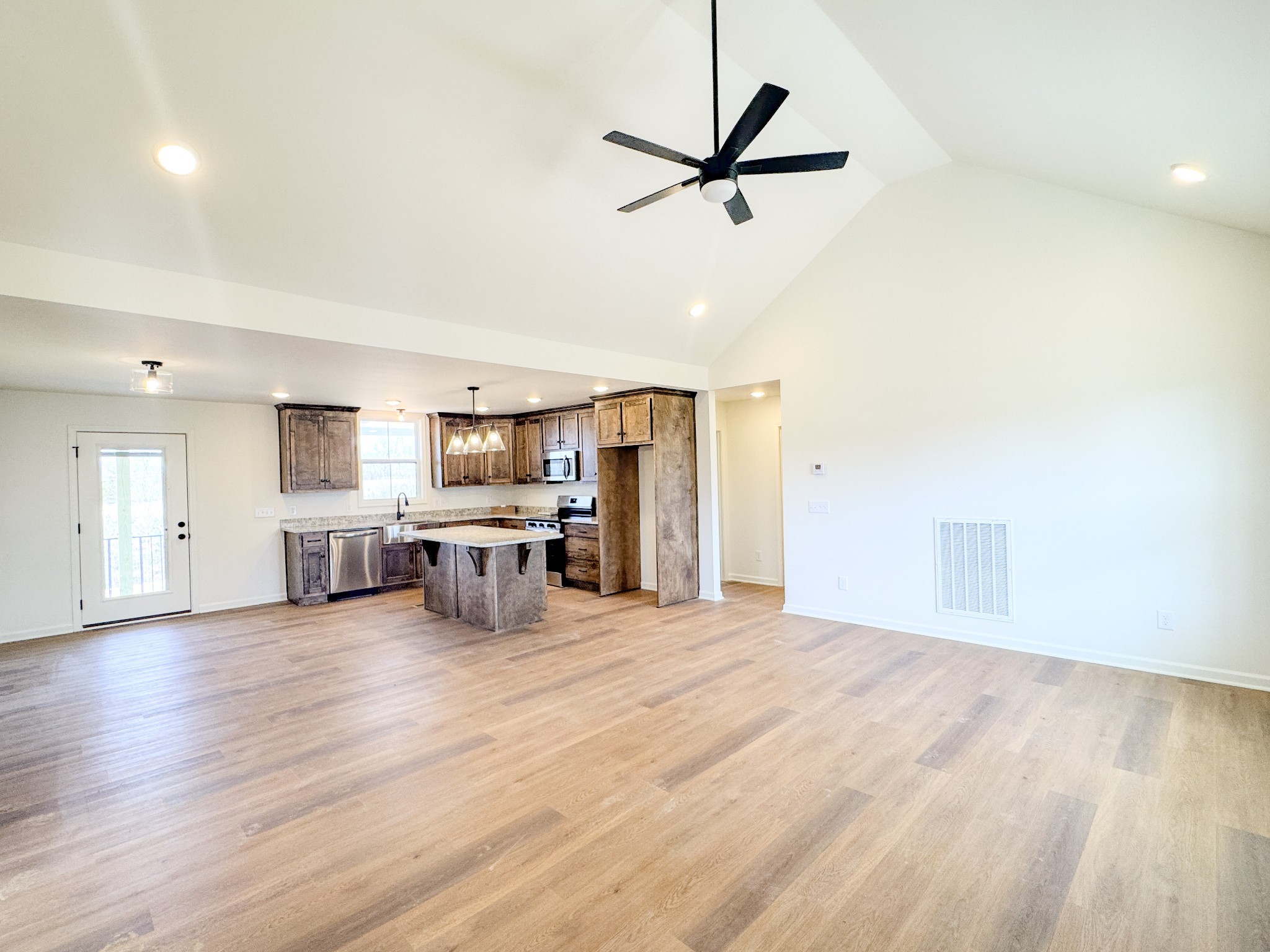 575 Pleasant Hill Road Lafayette TN 37083