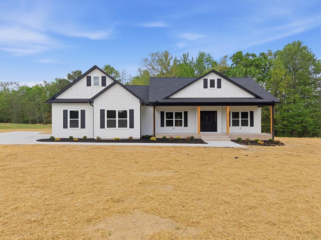 11100 H O Allison Road Baxter TN 38544
