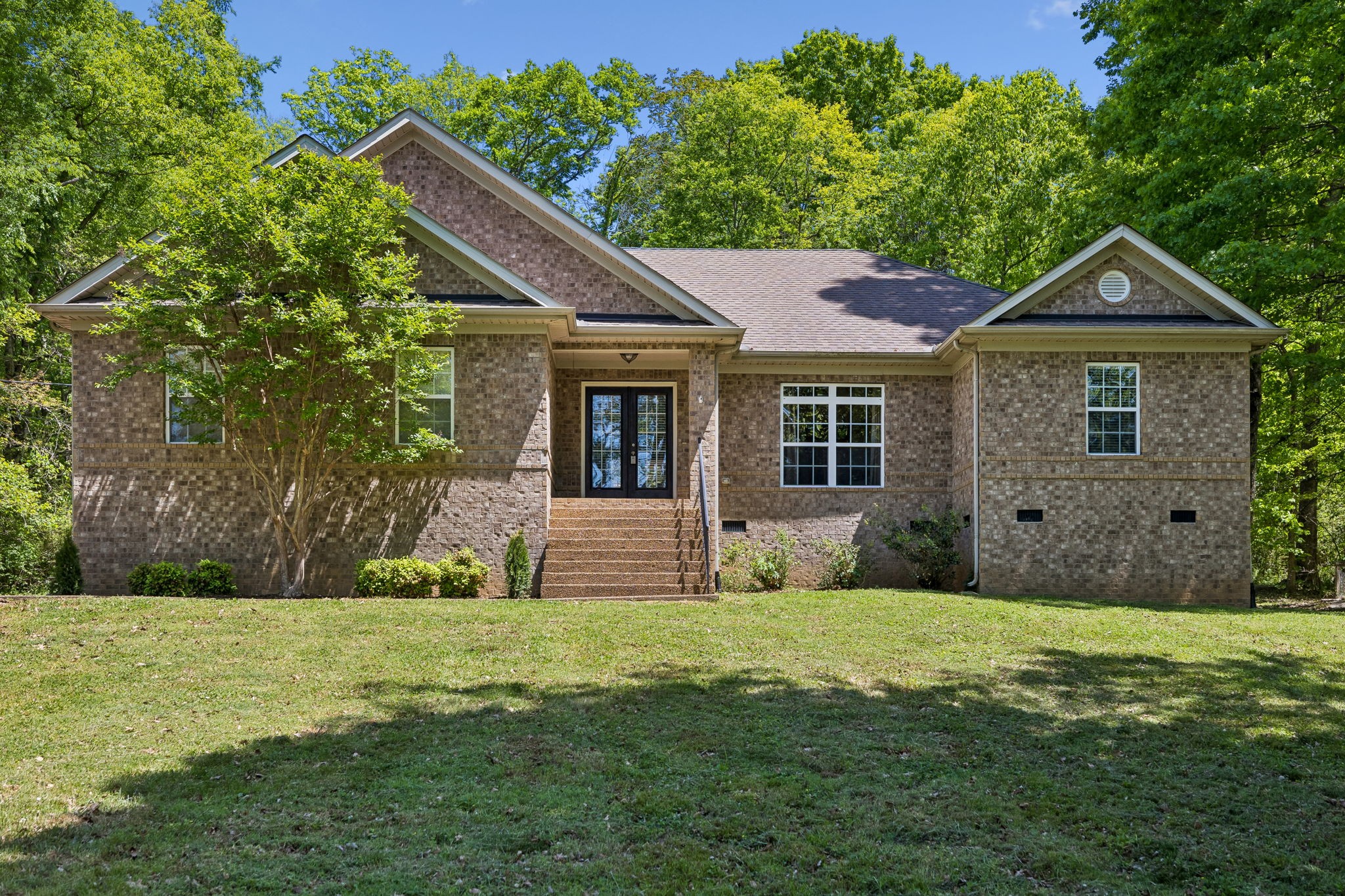 1676 Center Star Road Columbia TN 38401