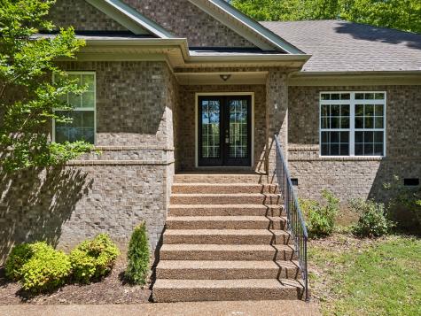 1676 Center Star Road Columbia TN 38401