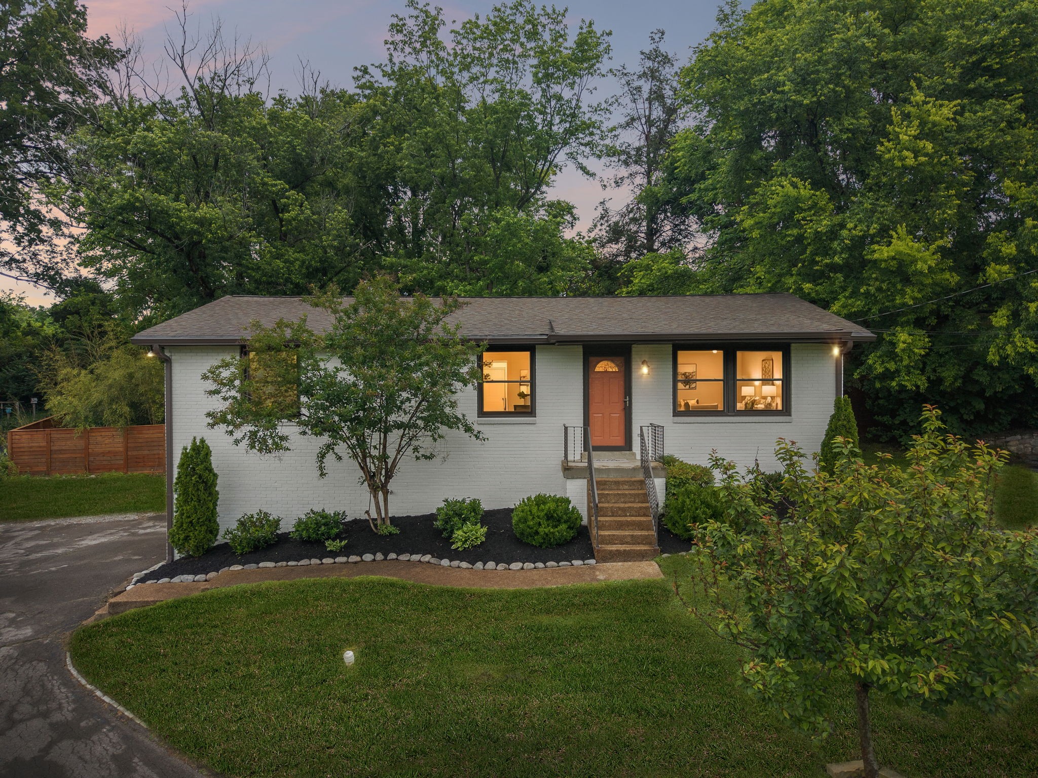 5104 Greentree Drive Nashville TN 37211