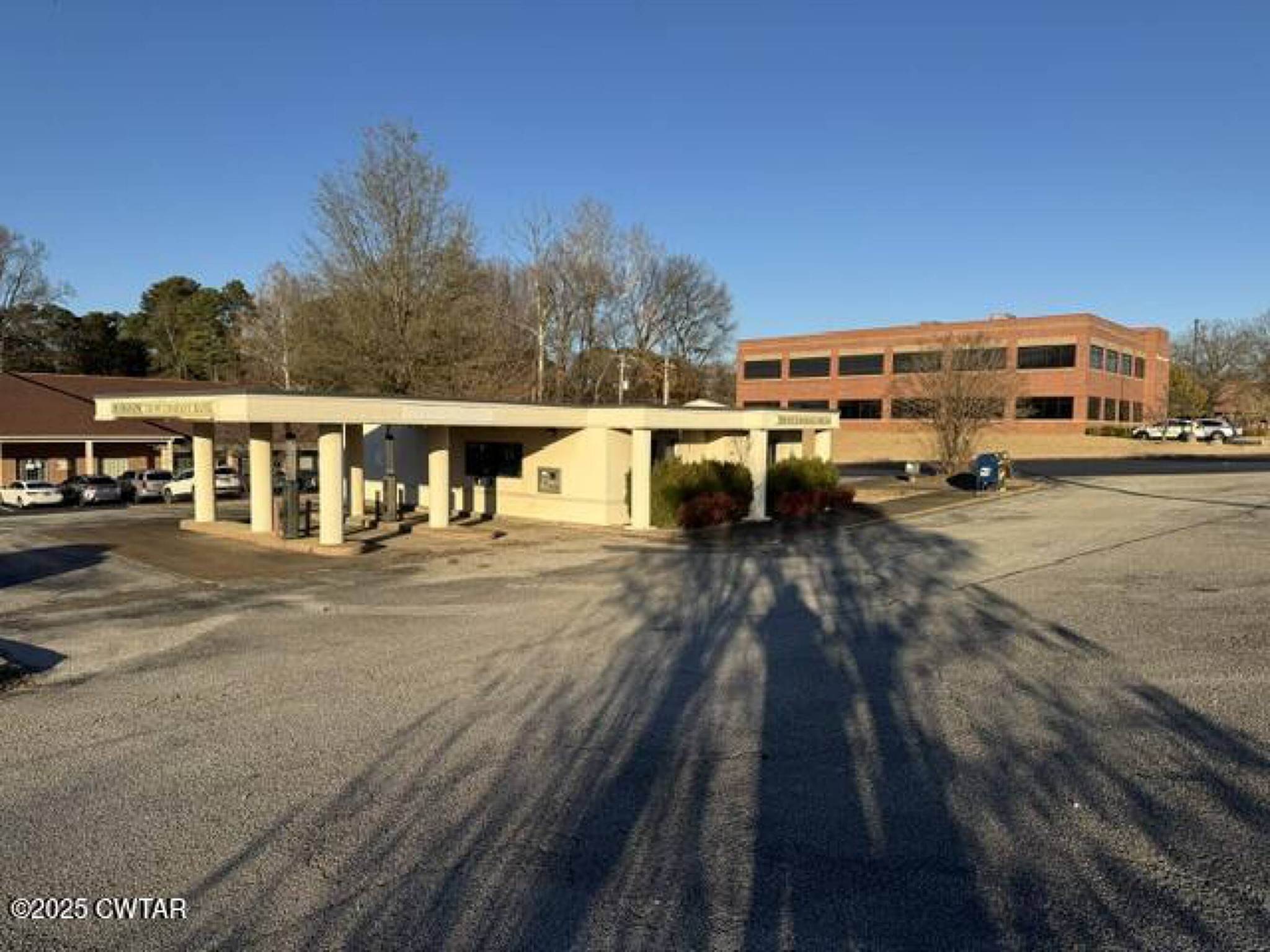 385 N Parkway Jackson TN 38305