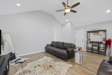 33 Rogers Drive Manchester TN 37355