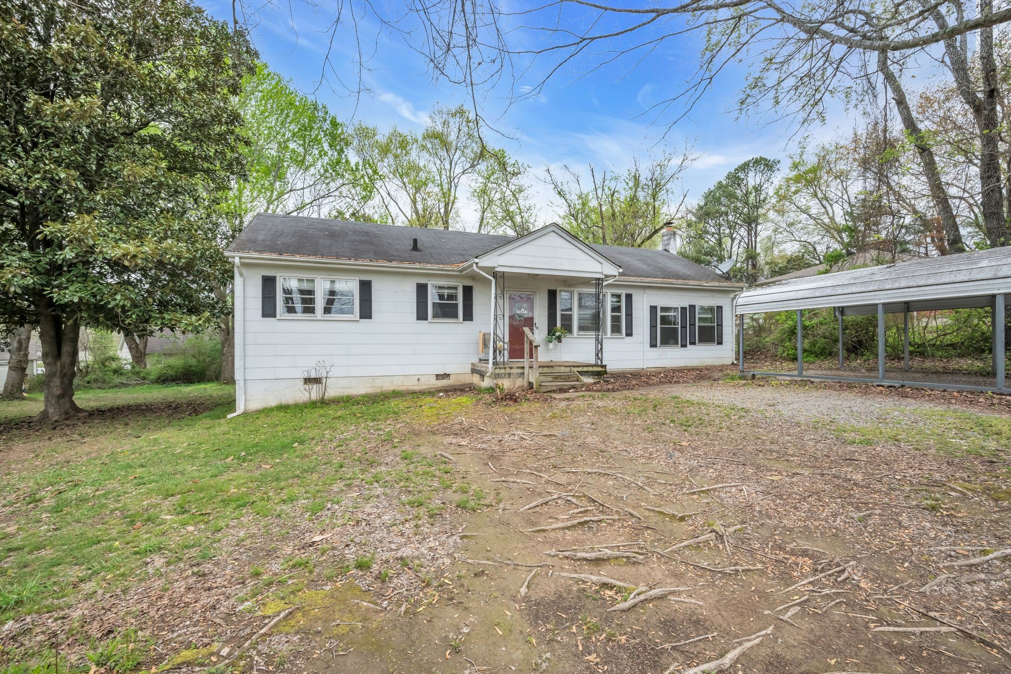 1949 Highway 48, N Dickson TN 37055