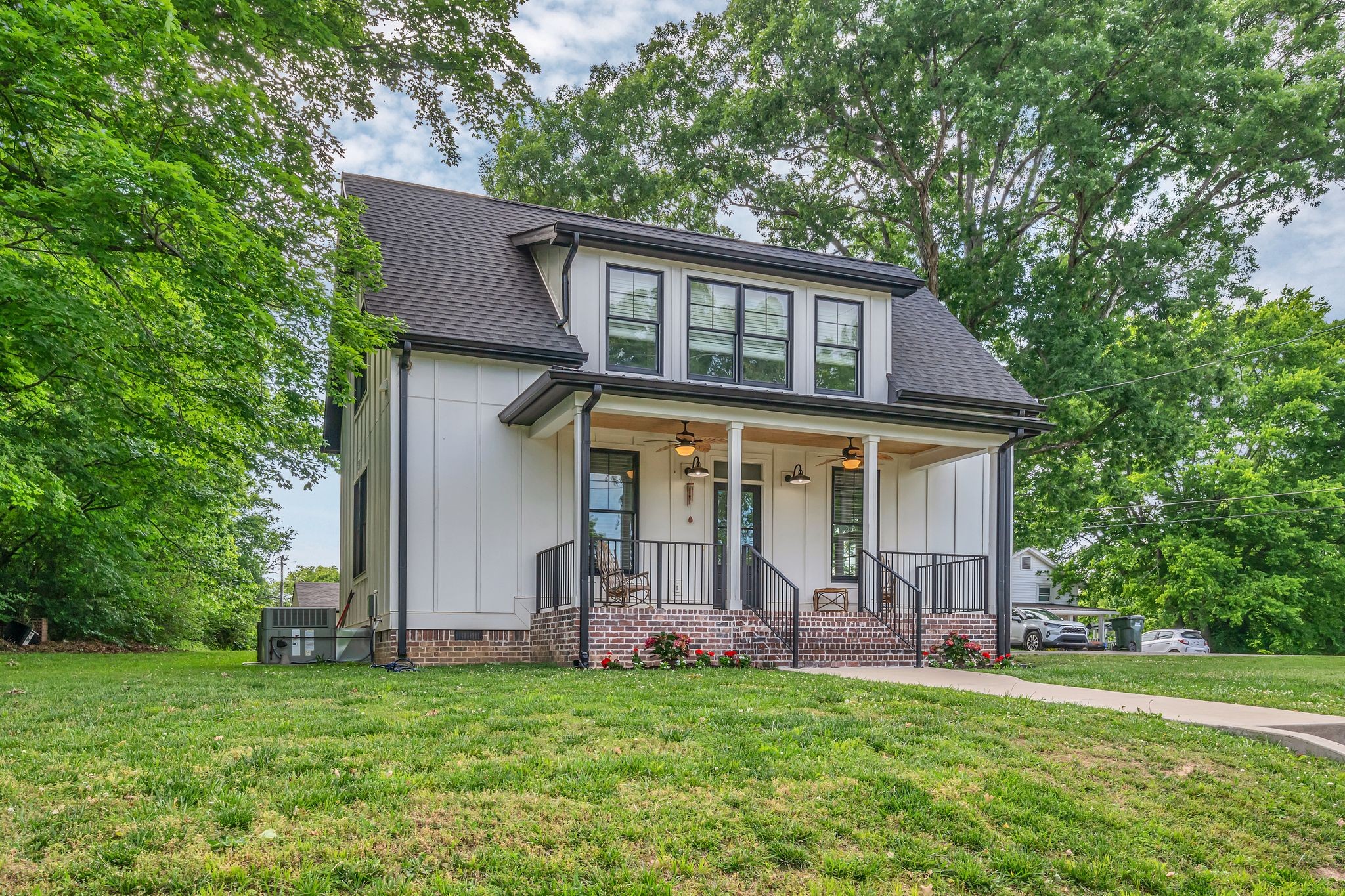 219 Mccreary Heights Dickson TN 37055