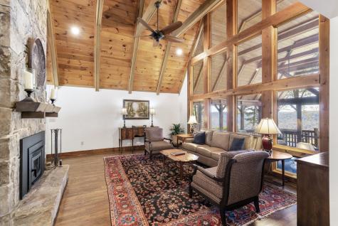 1517 Laurel Lake Drive Monteagle TN 37356