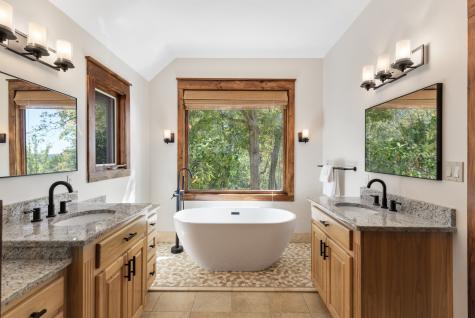 1517 Laurel Lake Drive Monteagle TN 37356