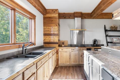 1517 Laurel Lake Drive Monteagle TN 37356