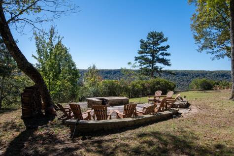 1517 Laurel Lake Drive Monteagle TN 37356