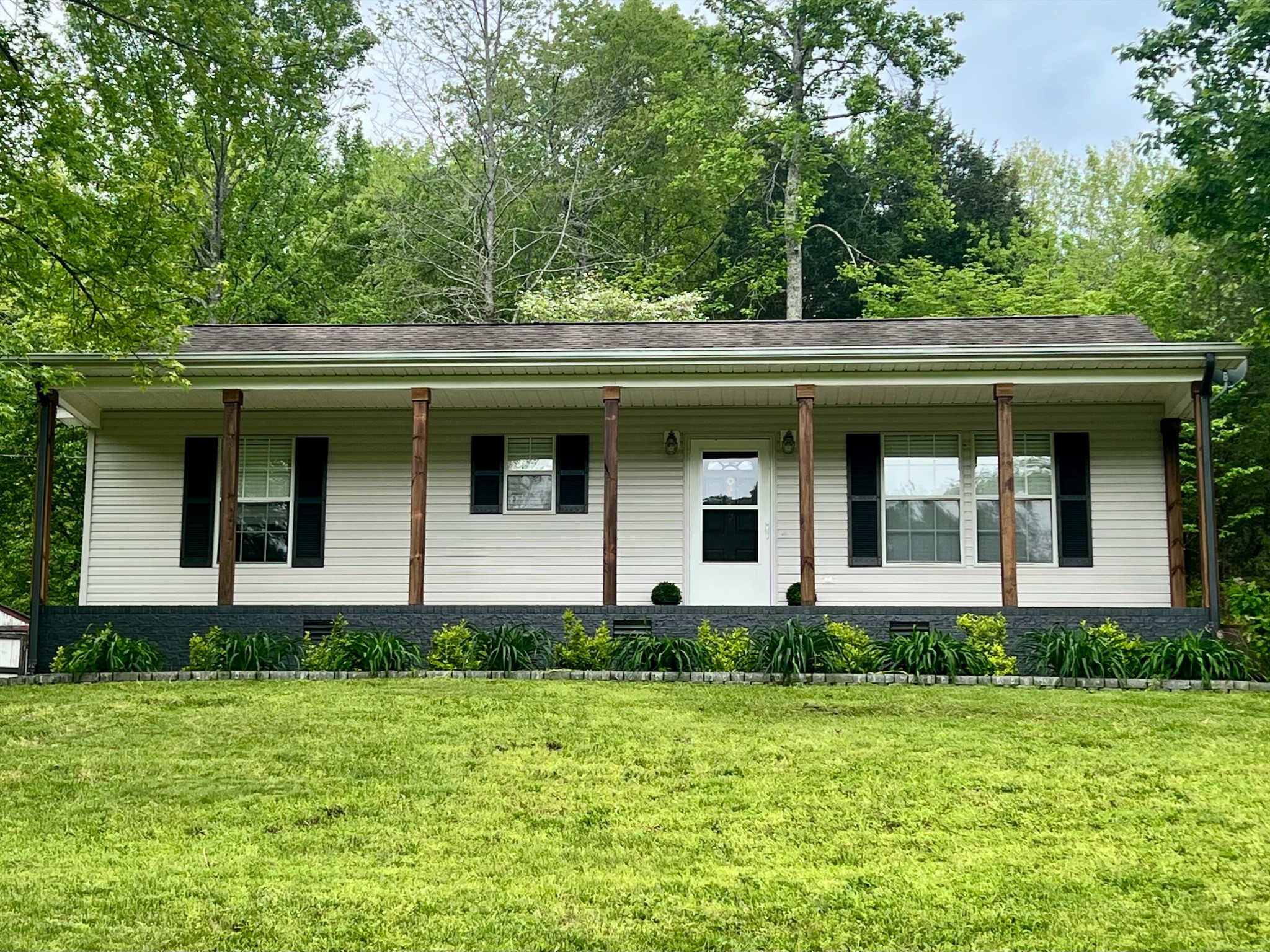 831 Harris Road Dickson TN 37055