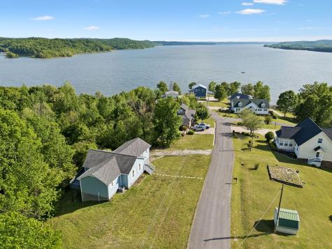 465 Turtle Point Lane Waverly TN 37185