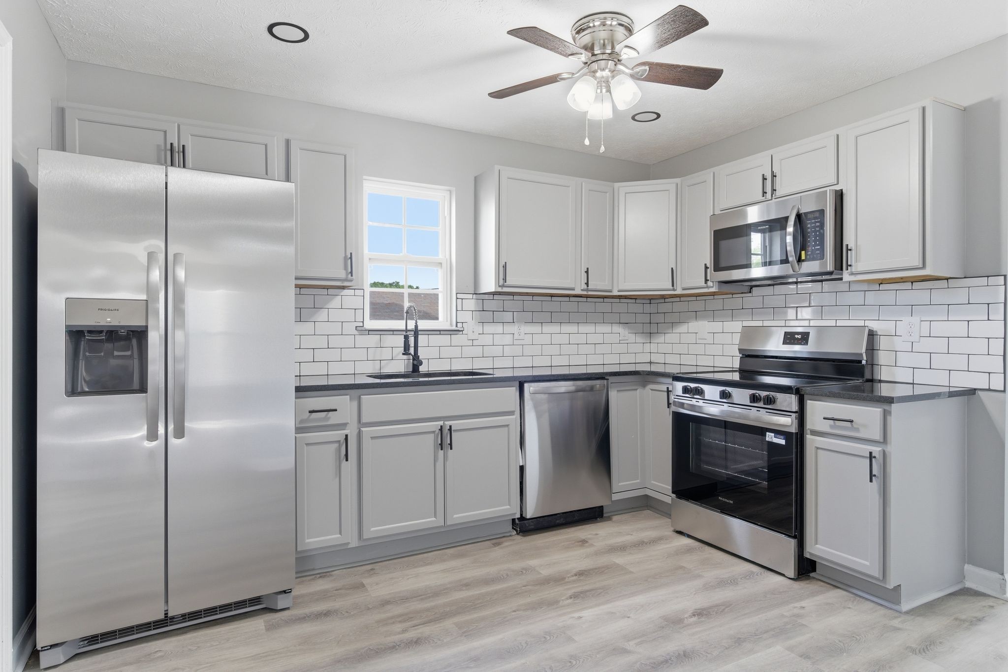 737 25th Ave, N Nashville TN 37208