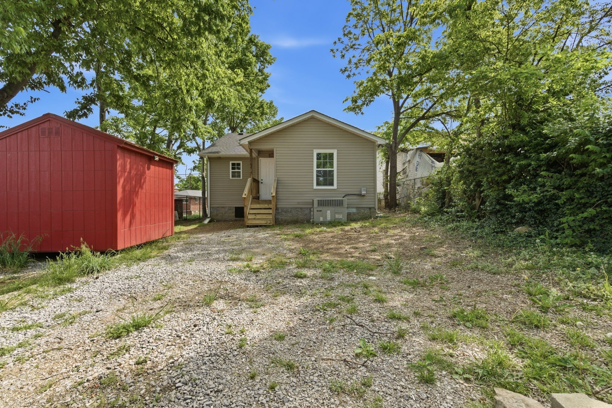 737 25th Ave, N Nashville TN 37208