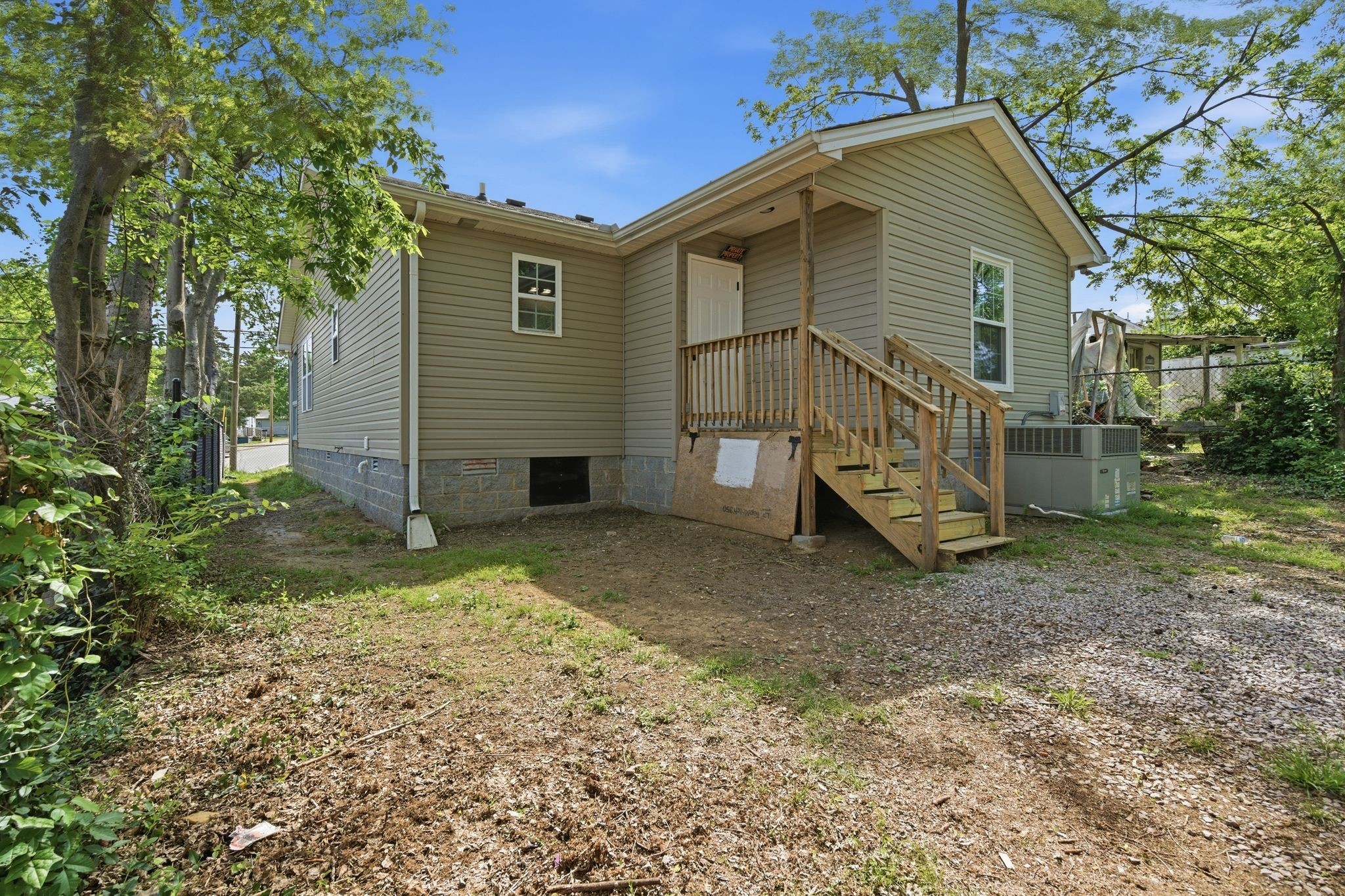 737 25th Ave, N Nashville TN 37208