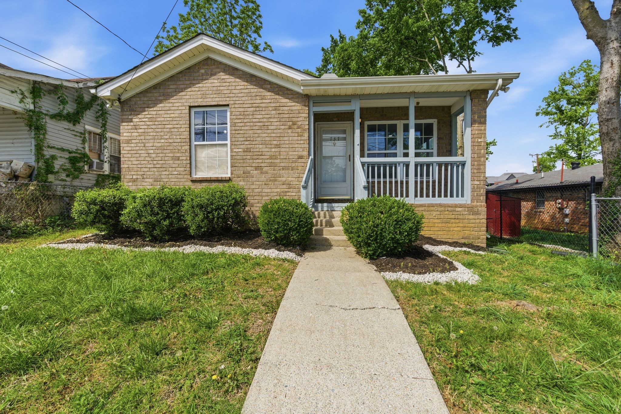 737 25th Ave, N Nashville TN 37208