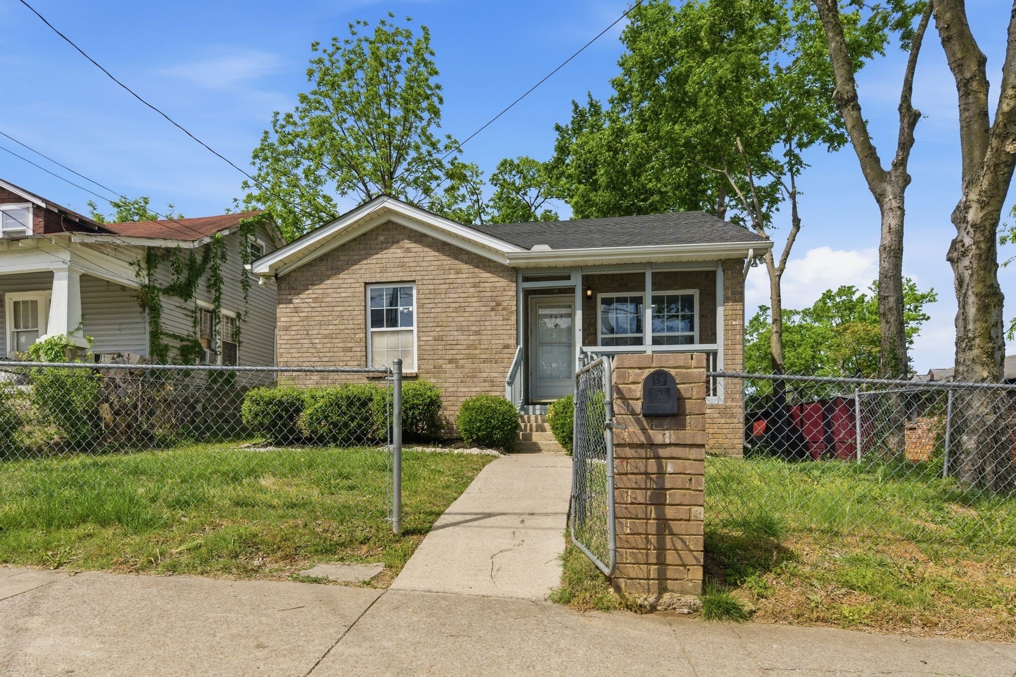 737 25th Ave, N Nashville TN 37208