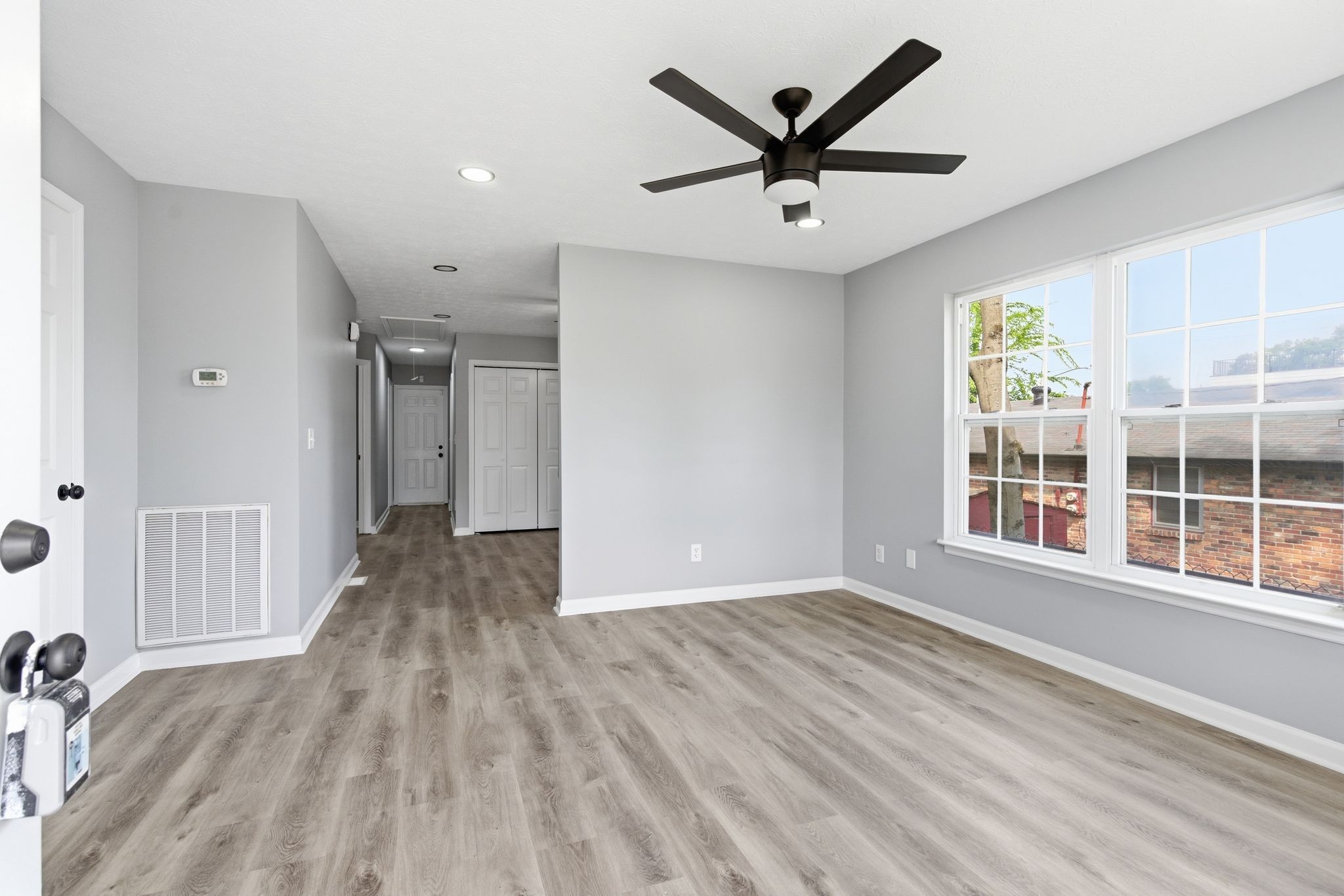 737 25th Ave, N Nashville TN 37208