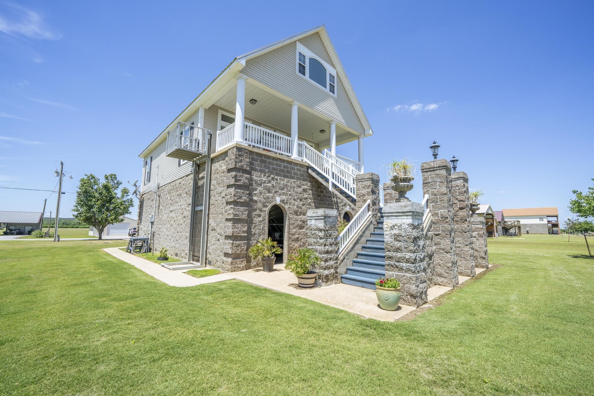 320 Silver Water Lane Counce TN 38326