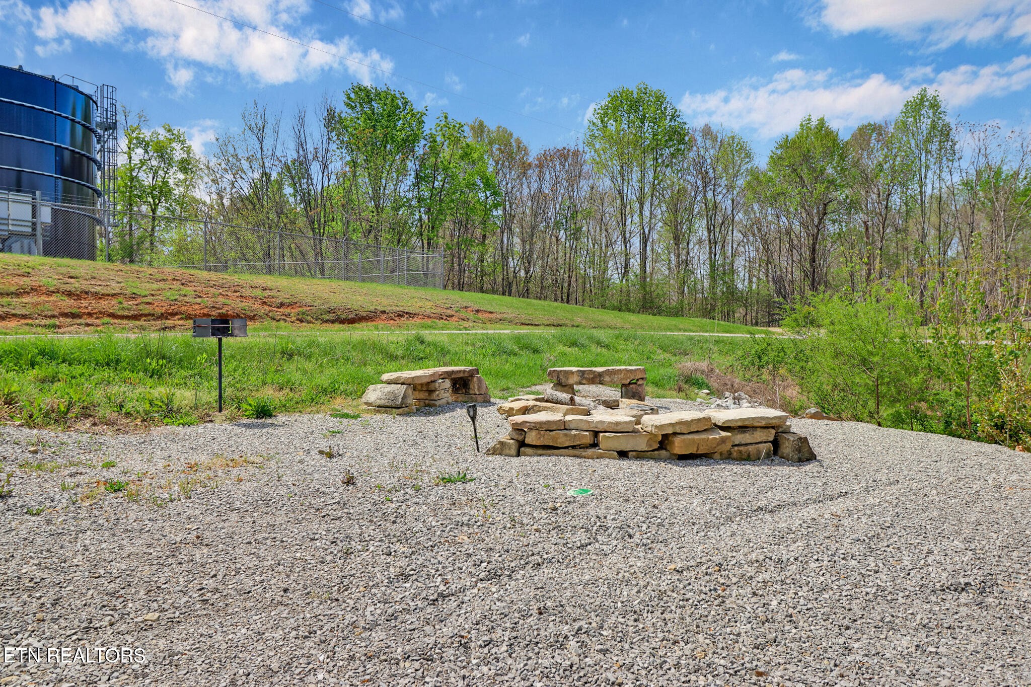5087 Eagles Cove Road Byrdstown TN 38549