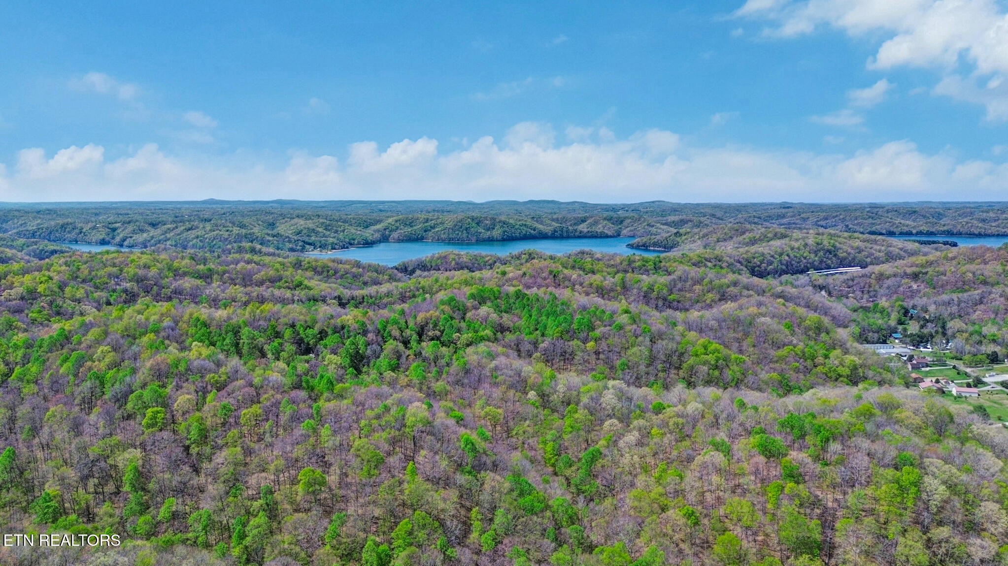 5087 Eagles Cove Road Byrdstown TN 38549