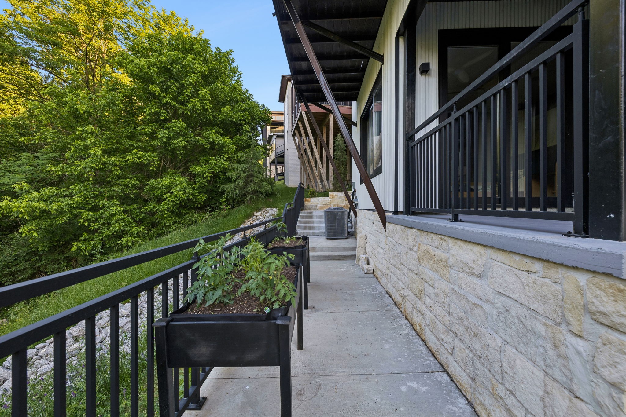 5824 Woodland Hills Drive Nashville TN 37211
