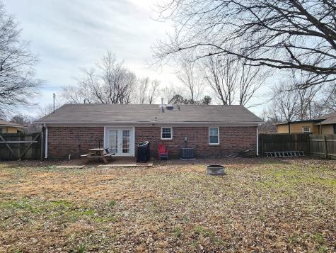 209 Tulip Street Henderson TN 38340