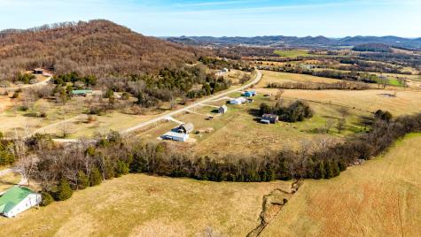 440 Honeysuckle Lane Road Bethpage TN 37022