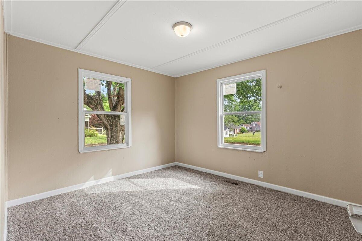 307 W Farrell Street Niota TN 37826