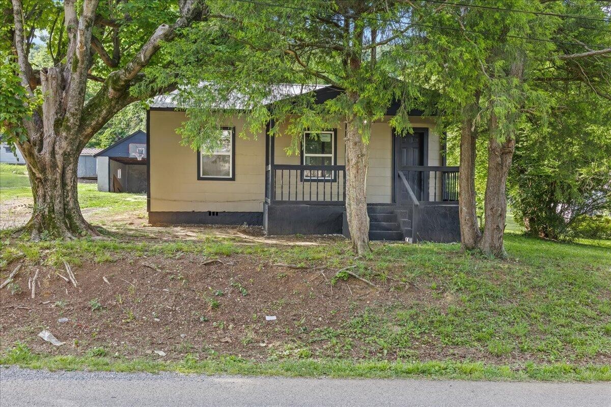 307 W Farrell Street Niota TN 37826
