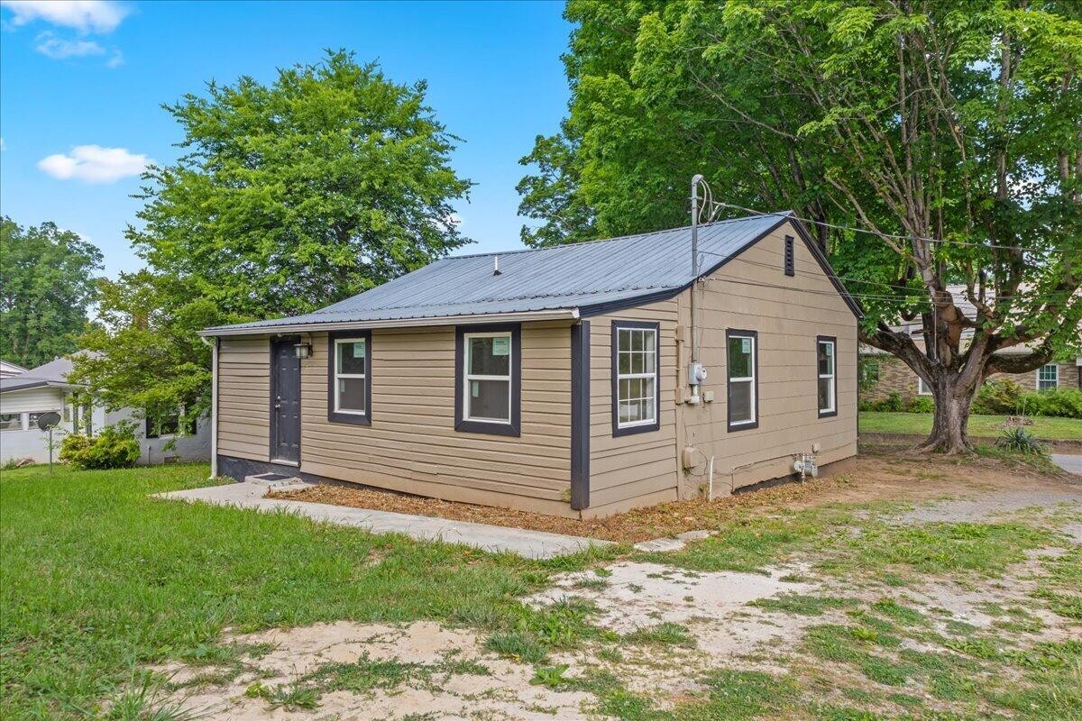 307 W Farrell Street Niota TN 37826
