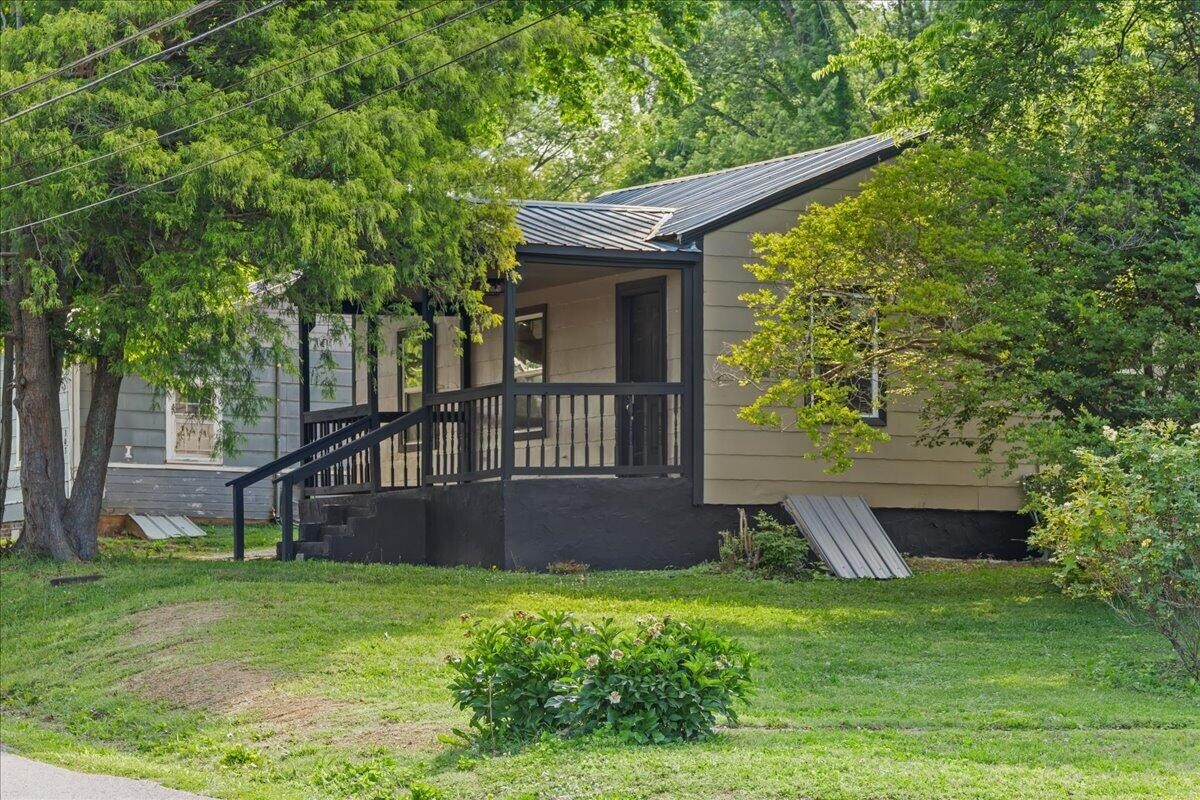 307 W Farrell Street Niota TN 37826