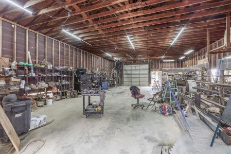 9475 Highway 100 Scotts Hill TN 38374