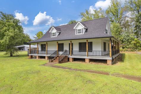 9475 Highway 100 Scotts Hill TN 38374