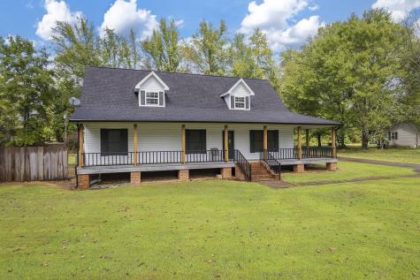 9475 Highway 100 Scotts Hill TN 38374