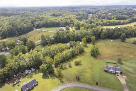 9475 Highway 100 Scotts Hill TN 38374