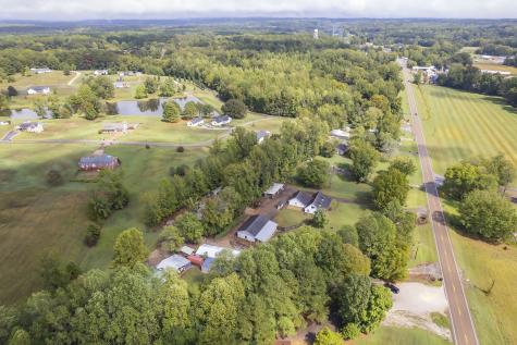 9475 Highway 100 Scotts Hill TN 38374
