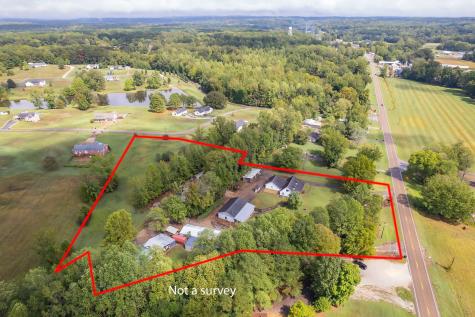 9475 Highway 100 Scotts Hill TN 38374