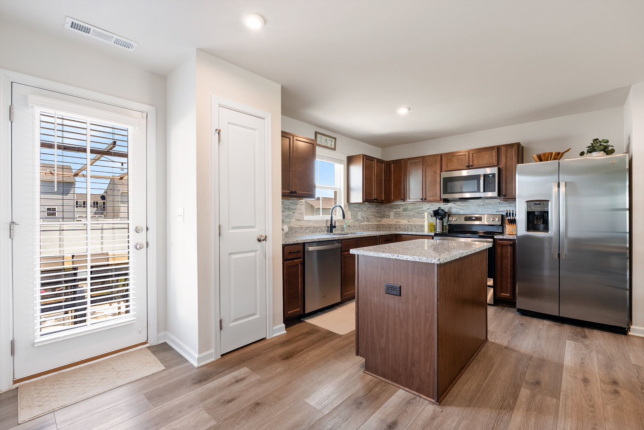 2325 Burnwick Grove Spring Hill TN 37174