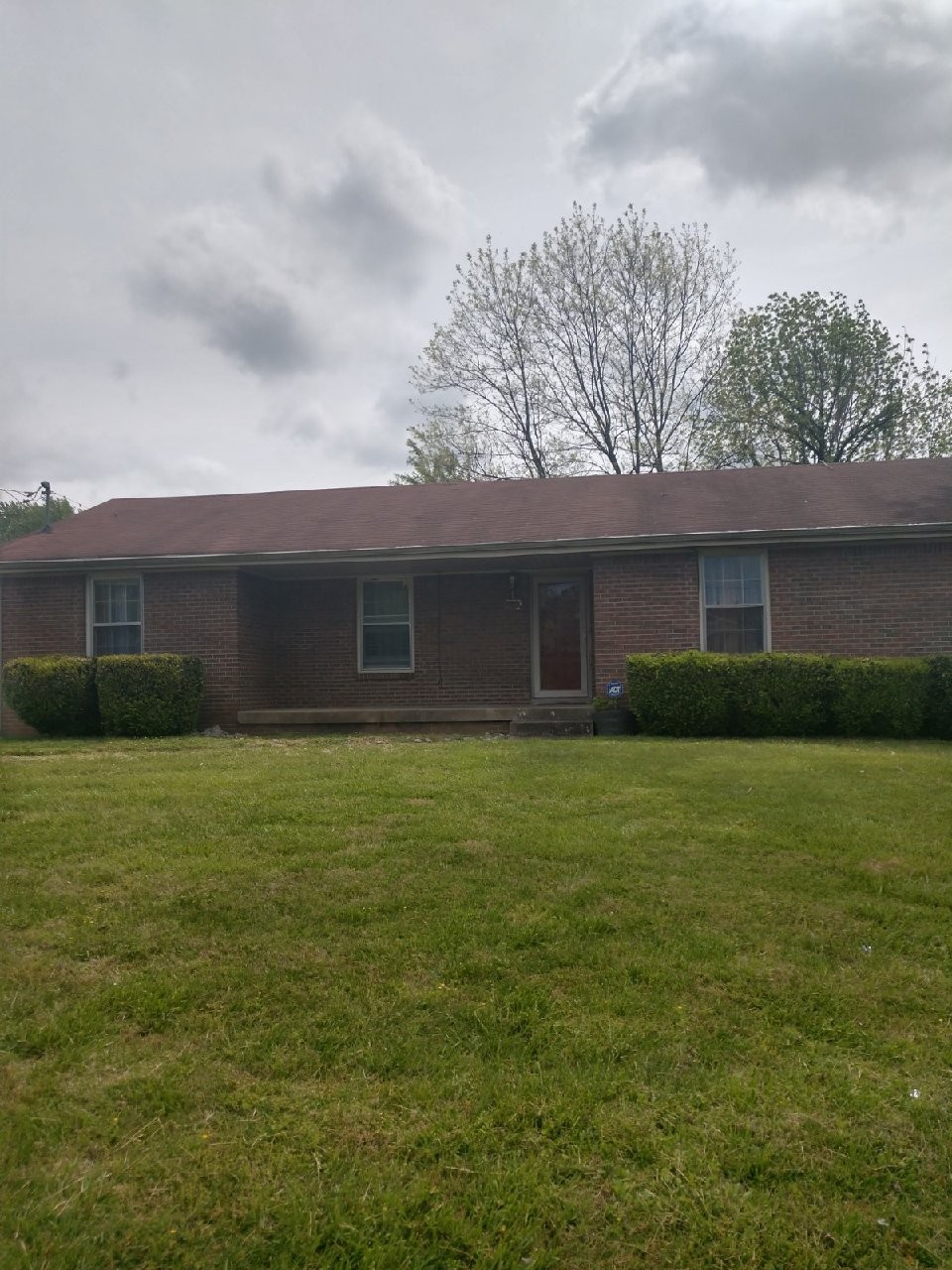 732 Overton Dr, W Clarksville TN 37042