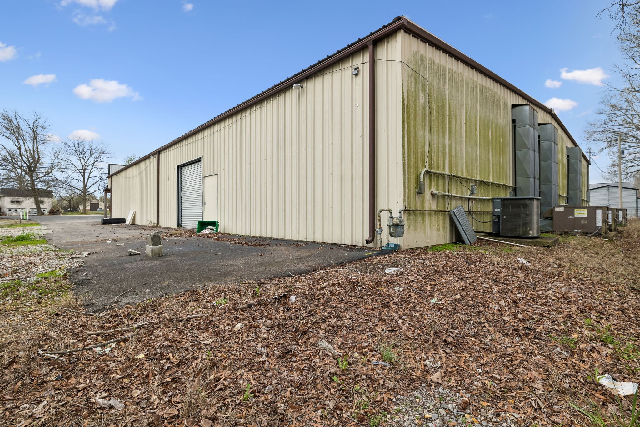 9090 Us Highway 70, E Mc Ewen TN 37101