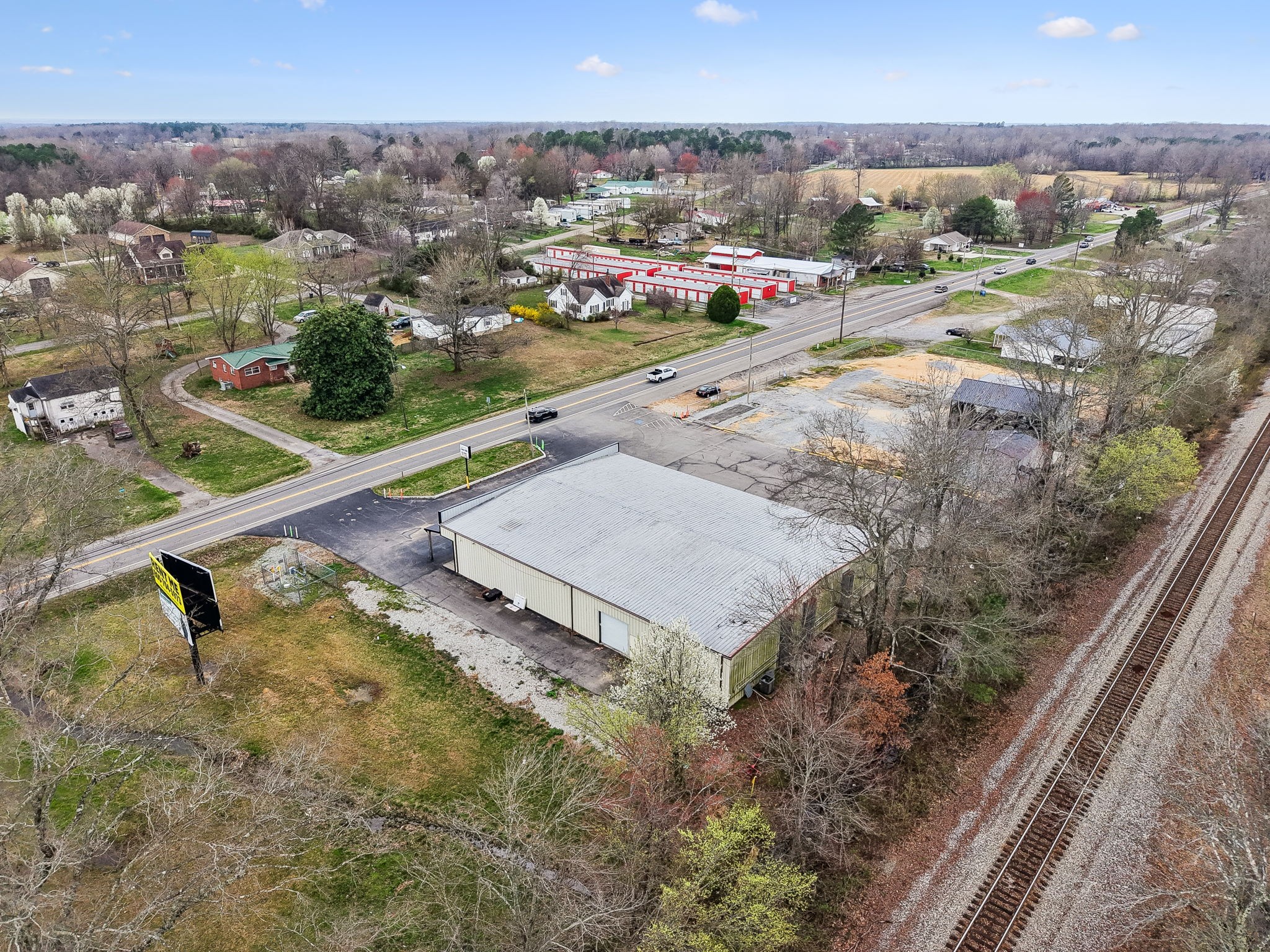 9090 Us Highway 70, E Mc Ewen TN 37101