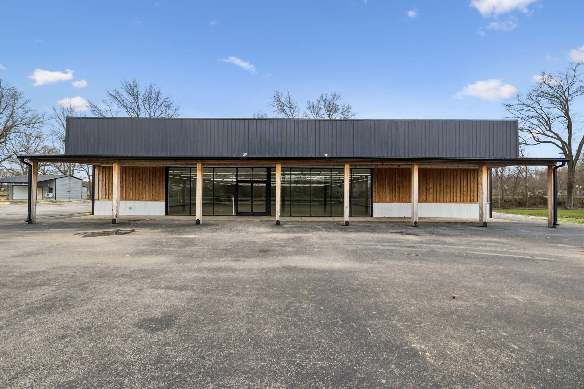 9090 Us Highway 70, E Mc Ewen TN 37101