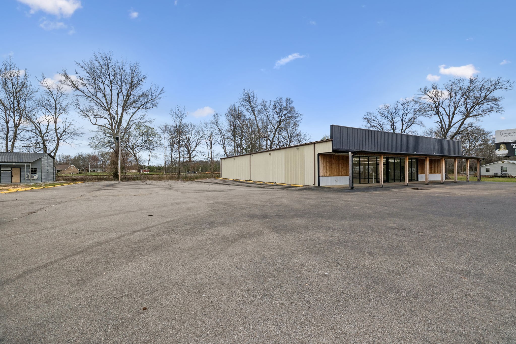 9090 Us Highway 70, E Mc Ewen TN 37101
