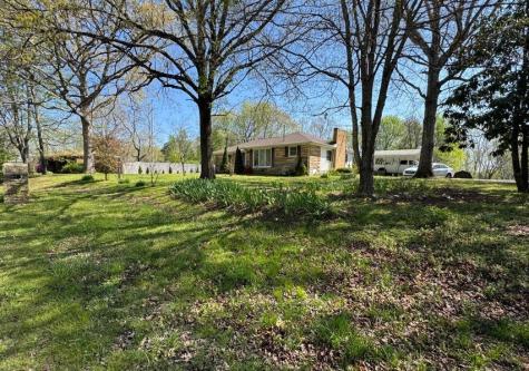 917 Columbia Avenue Centerville TN 37033