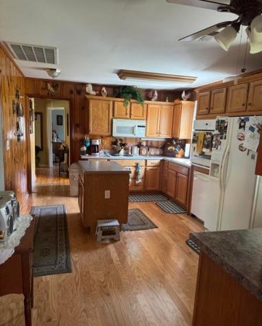 917 Columbia Avenue Centerville TN 37033