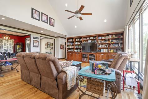2266 S Main Street Lobelville TN 37097