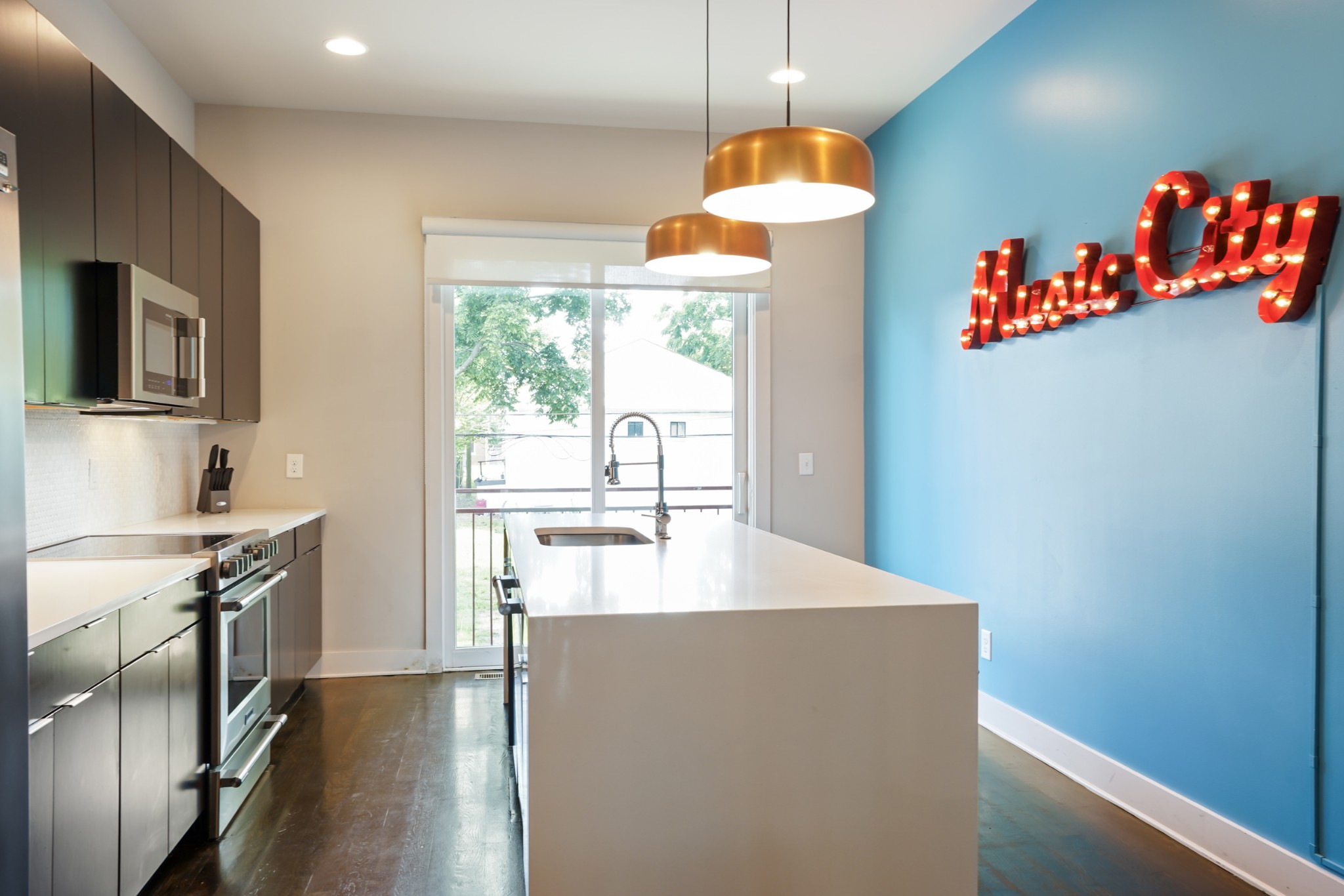 613 27th Ave, N Nashville TN 37209