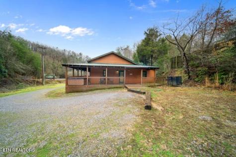1999 E Mountain View Way Sevierville TN 37862